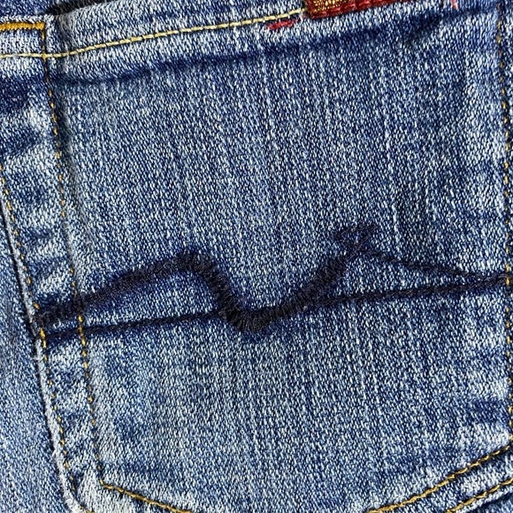 7 for all Mankind Straight Crop 26 - Picture 3 of 6